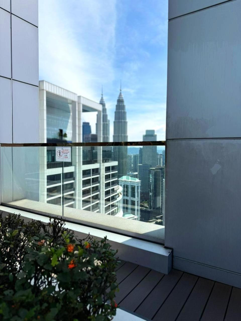 The Platinum Klcc By Comfort Suites Kuala Lumpur Exterior foto